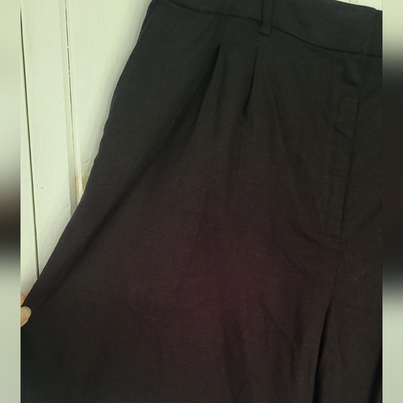 Extra High-Waisted Linen-Blend Taylor Trouser Shorts - Picture 6 of 11